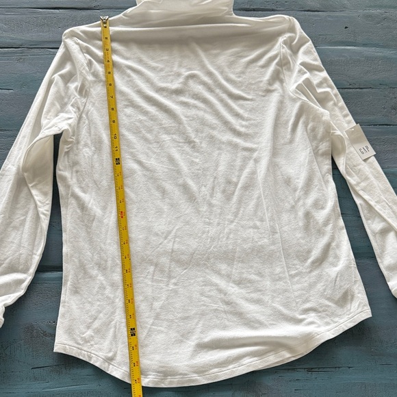 GAP Classic White Long Sleeve Feather Turtleneck Women's Top, Size XL Tall - Picture 7 of 9